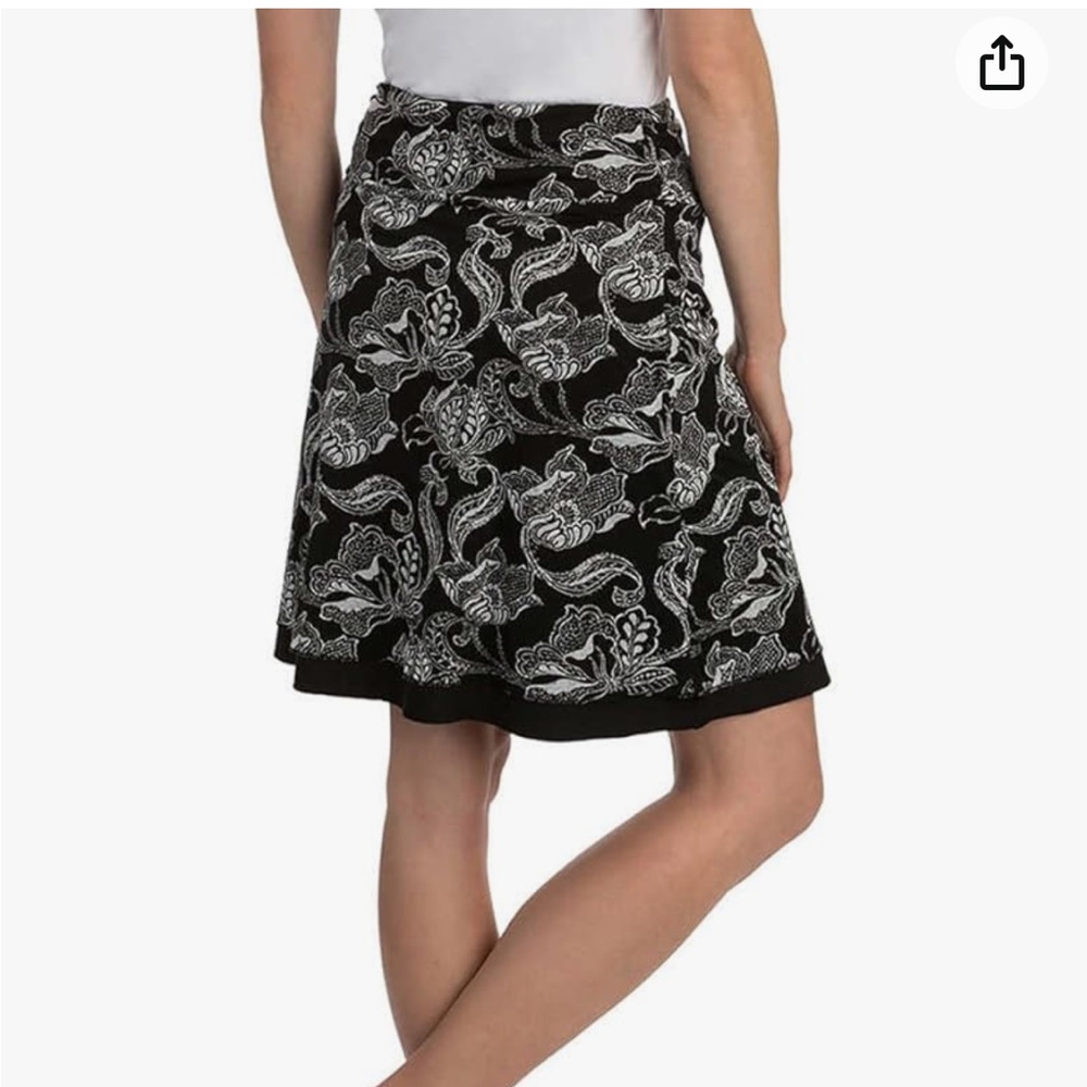Brand New Reversible Skirt (M)